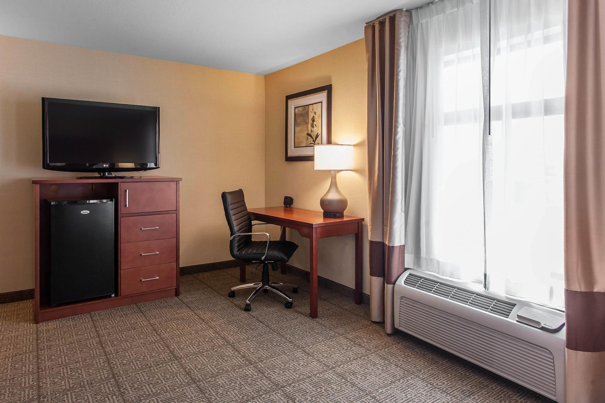 Comfort Inn&Suites Near Fallon Naval Air Station Extérieur photo