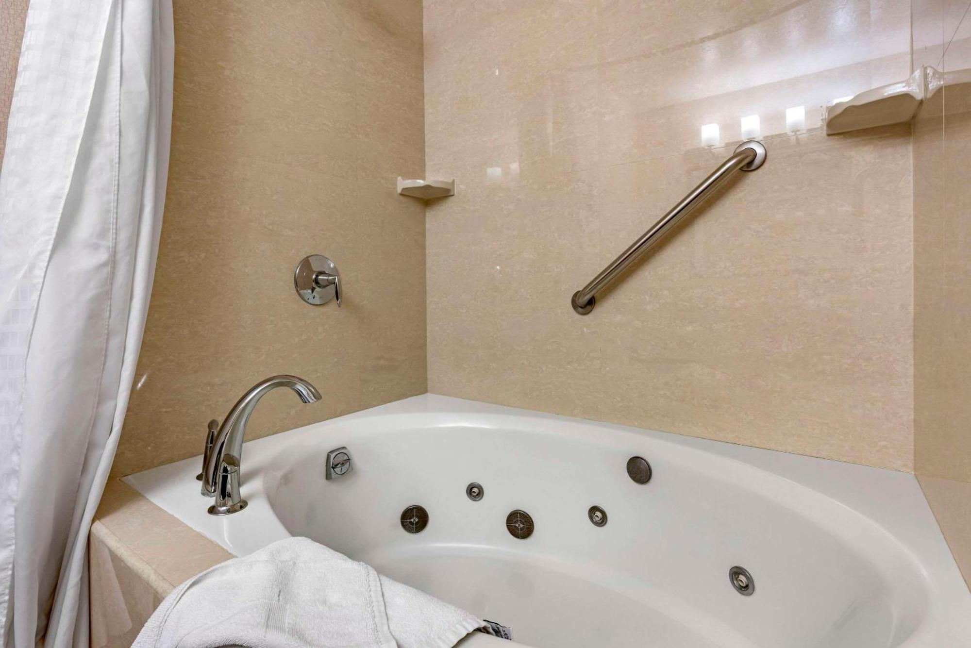 Comfort Inn&Suites Near Fallon Naval Air Station Extérieur photo