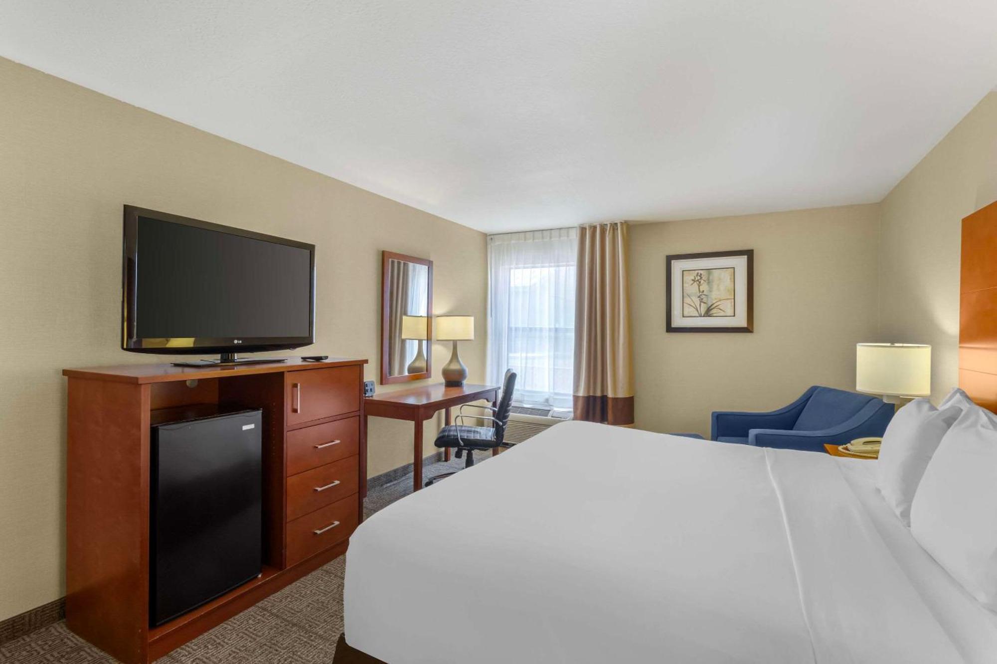 Comfort Inn&Suites Near Fallon Naval Air Station Extérieur photo