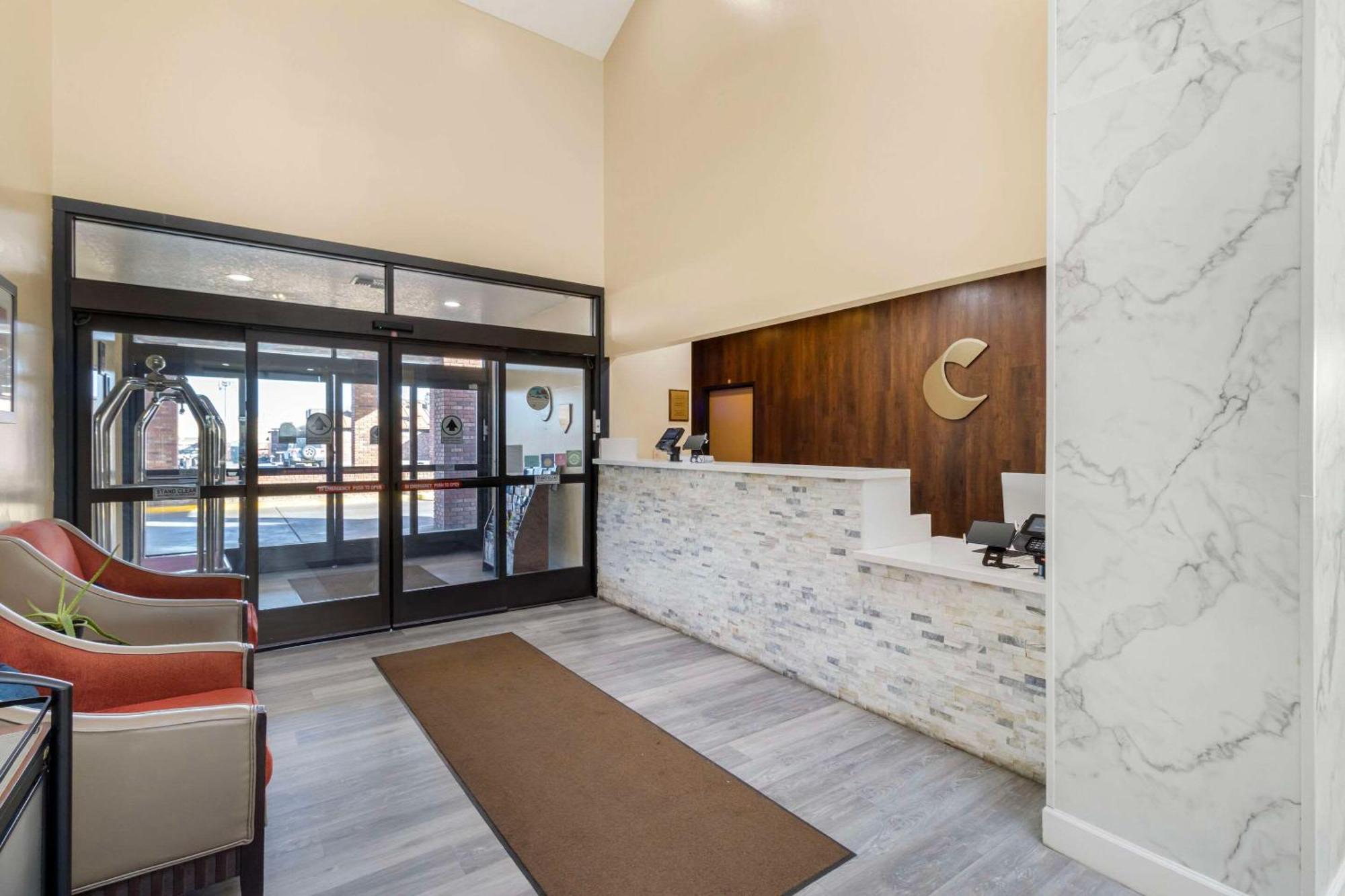 Comfort Inn&Suites Near Fallon Naval Air Station Extérieur photo