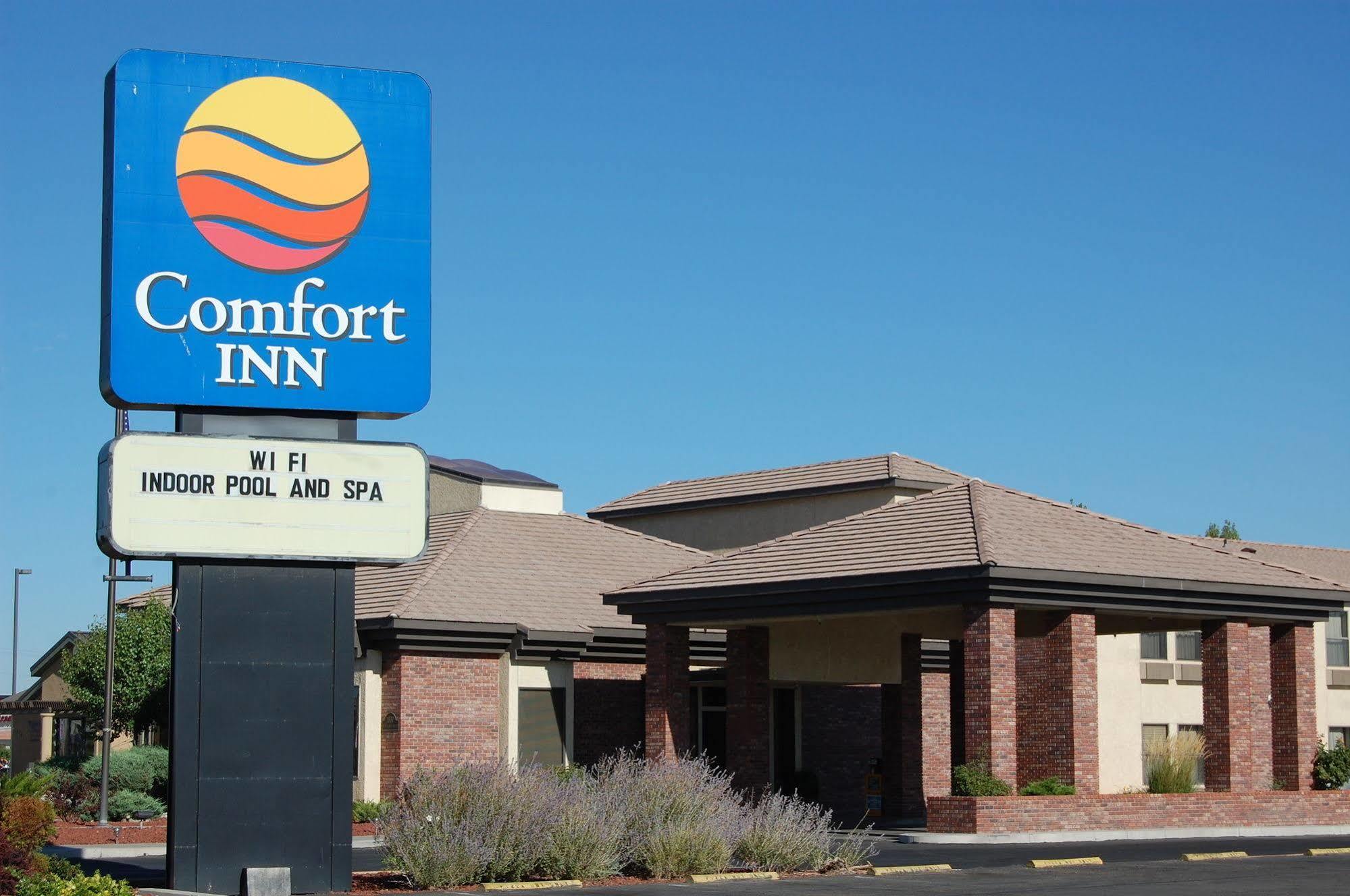 Comfort Inn&Suites Near Fallon Naval Air Station Extérieur photo
